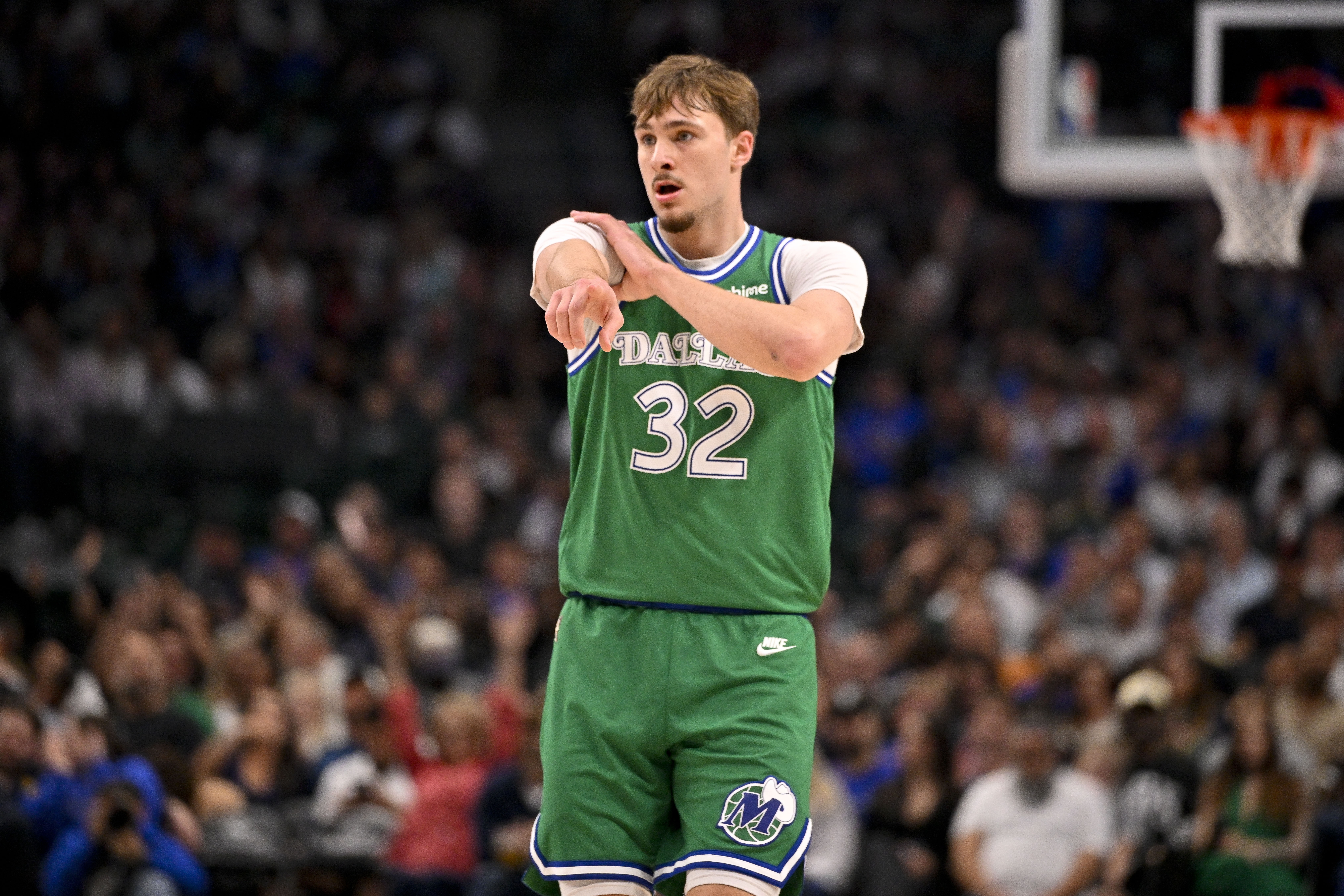 开云体育-稍有回落！弗拉格4月至今场均40.3分断层领跑 乔丹恩比德分列二三